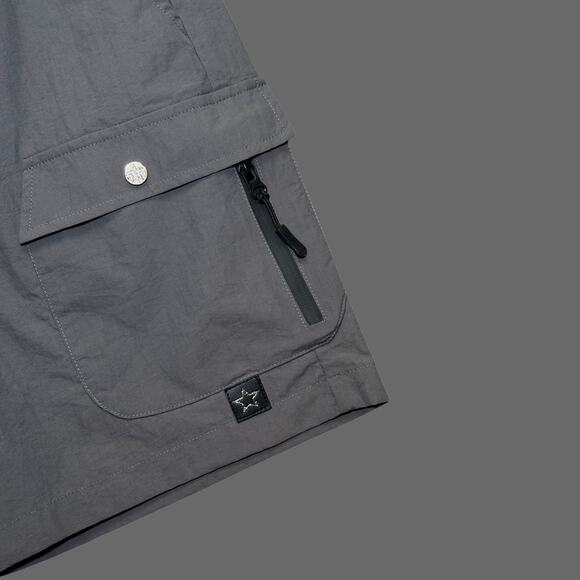 Pythia Tech Cargo Dark Gray Charcoal Mens Shorts Size M EUC - Picture 2 of 9